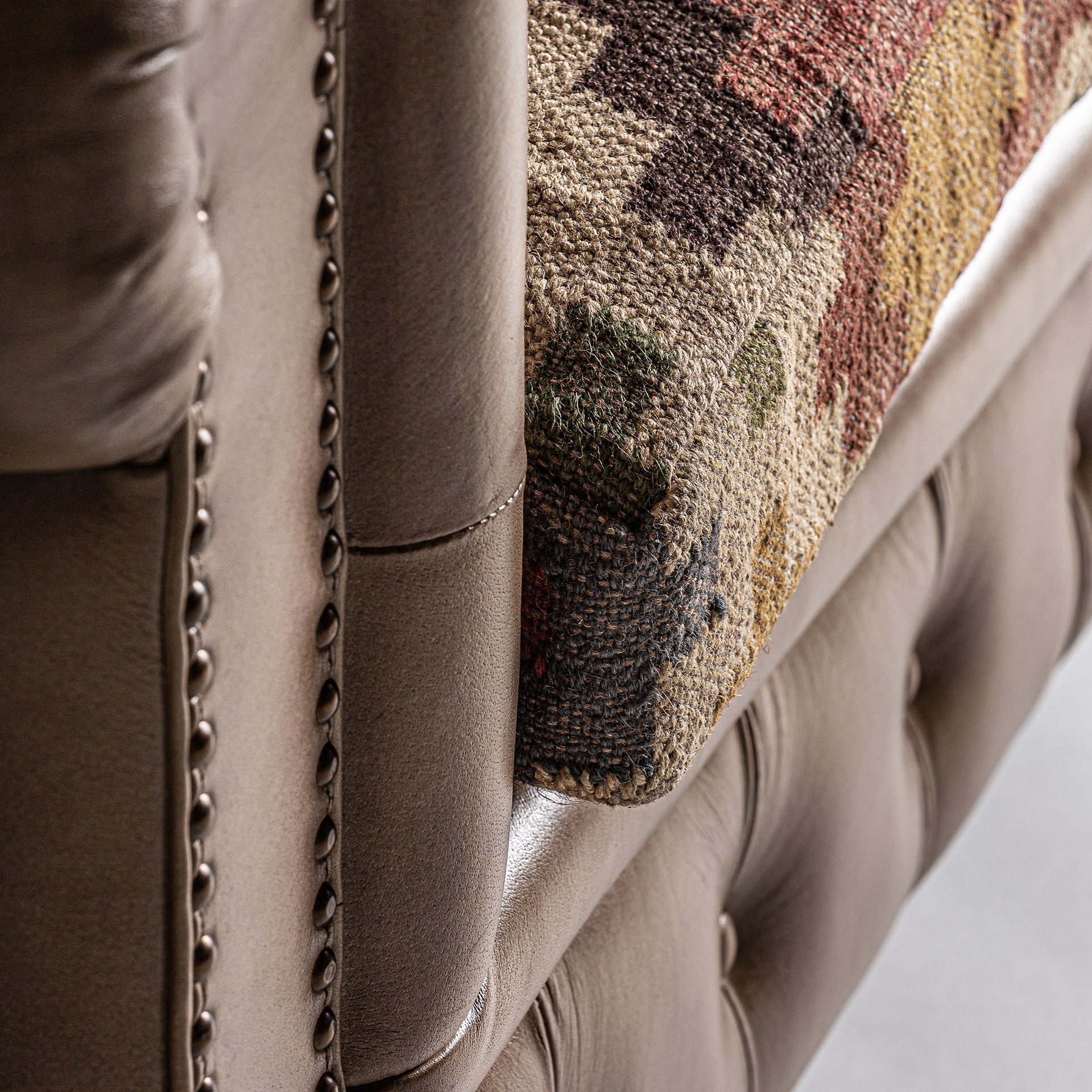 HEBBURN SOFA